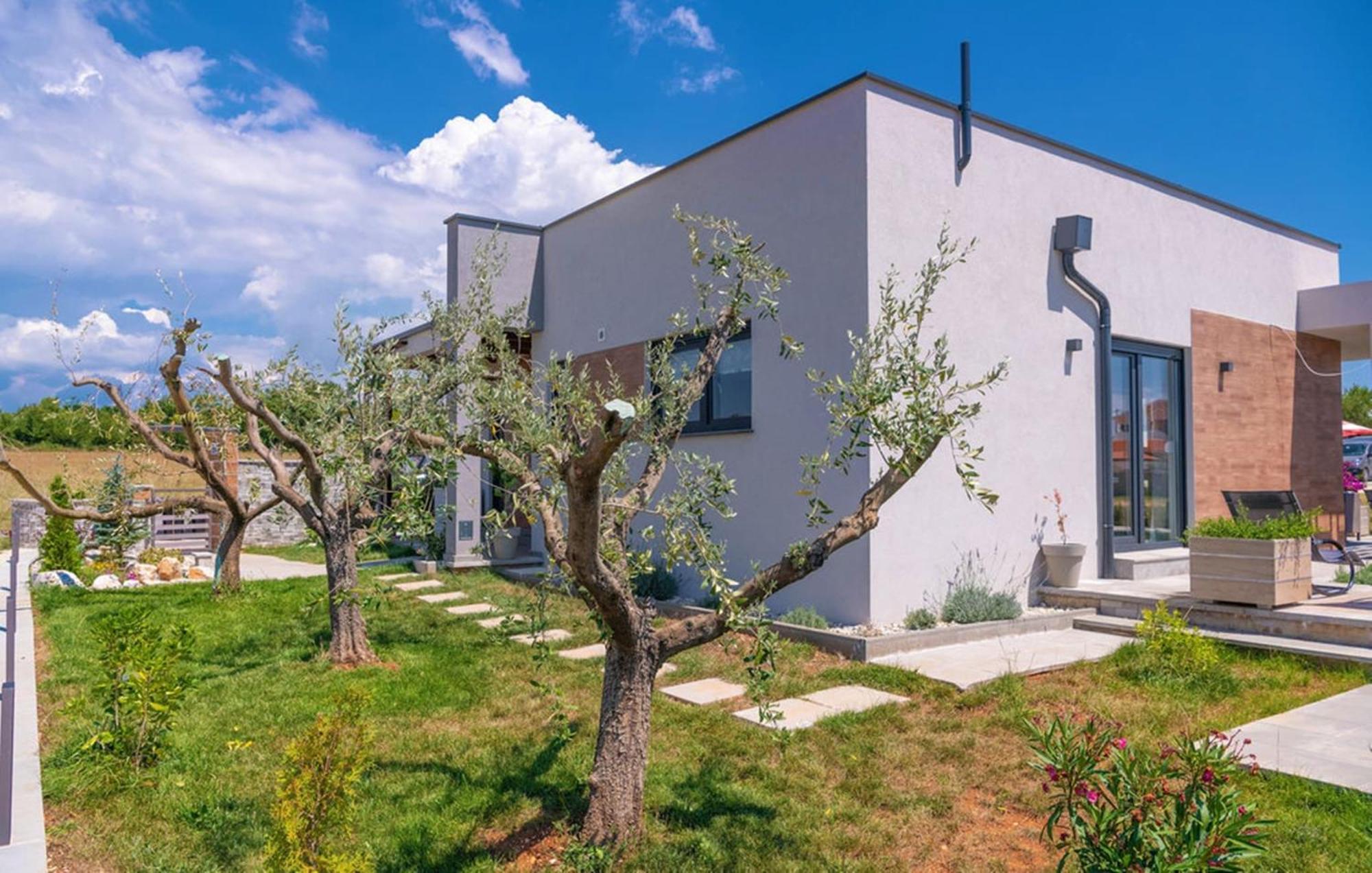 Villa Lily Galižana Екстериор снимка